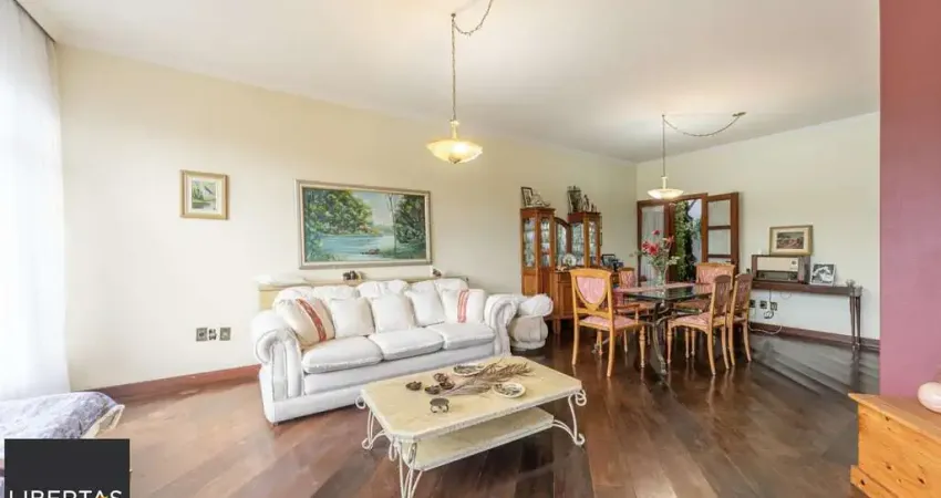 Casa com 3 quartos à venda na Rua Gustavo Schmidt, 332, Três Figueiras, Porto Alegre