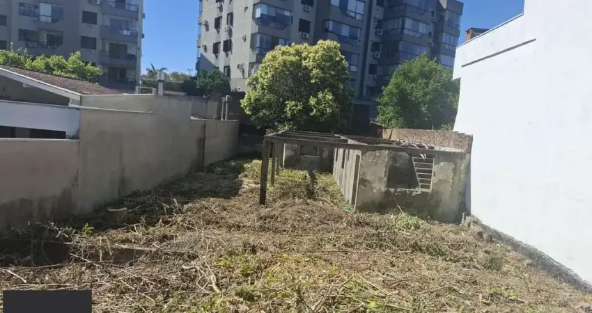 ÓTIMO Terreno no Bairro Tristeza - 12 x 35 - Projeto APROVADO para condomínio residencial 3 casas.