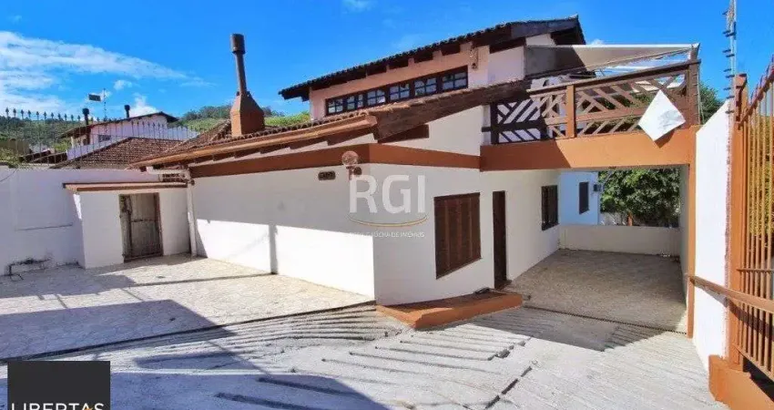 Casa para Venda - 185.29m², 4 dormitórios, sendo 2 suites, Teresópolis