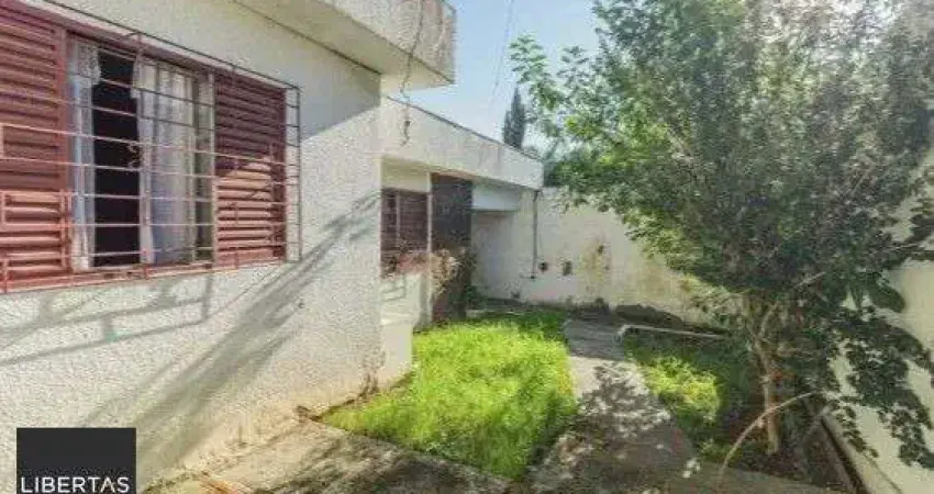 Casa para Venda - 308m², 3 dormitórios, sendo 1 suites, 2 vagas - Coronel Aparício Borges