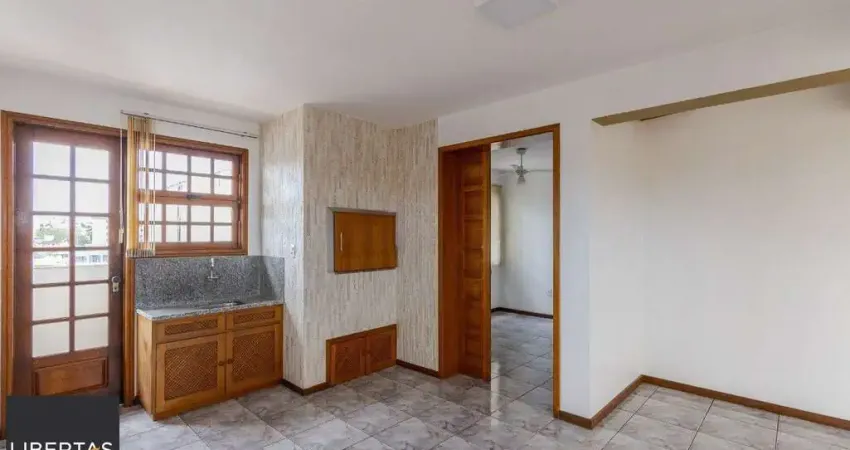 Cobertura com 4 quartos, 1 suíte e 2 vagas no bairro Passo da Areia.