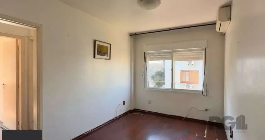 Apartamento 2 dormitórios, ensolarado e localizado na parte alta do centro histórico