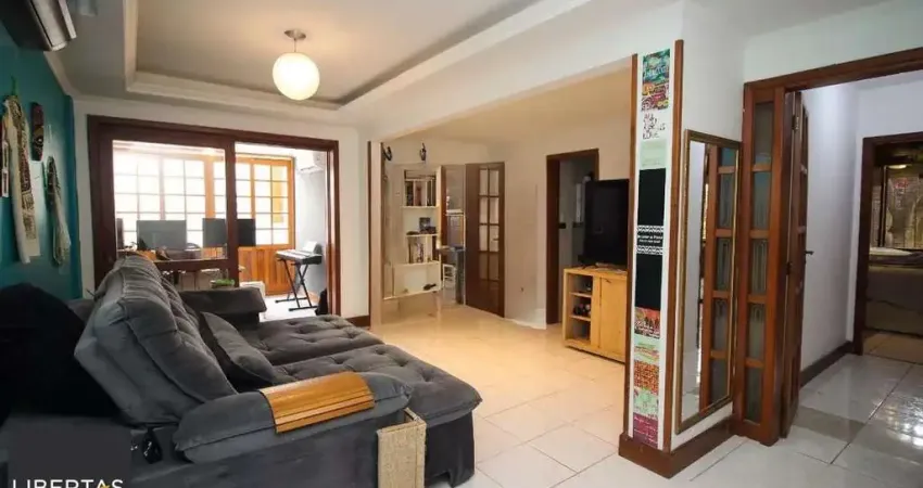 Apartamento com 2 dormitórios e jardim perto do Jardim Botânico