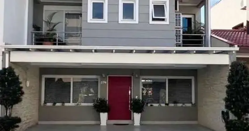 Casa com 3 quartos e 3 vagas em condomínio fechado no Bairro Ecoville