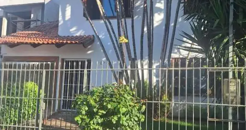 Casa com 3 quartos para alugar na Rua Maestro Mendanha, 25, Santana, Porto Alegre