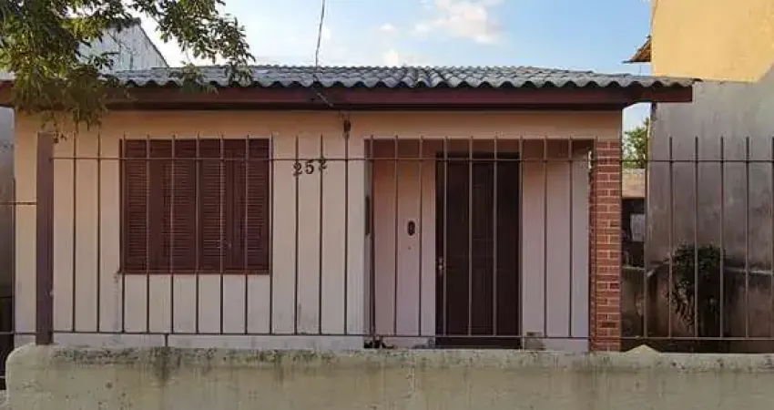Casa com 3 quartos à venda na Rua Ernesto Dornelles, 252, Jardim Carvalho, Porto Alegre
