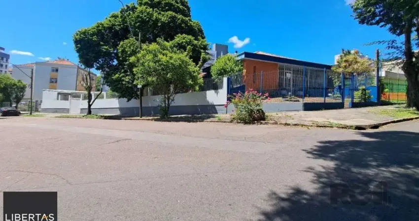 Casa com 5 quartos à venda na Rua Gaston Englert, 225, Vila Ipiranga, Porto Alegre