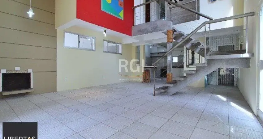 Casa para Venda - 199.68m², 3 dormitórios, sendo 1 suites, 4 vagas - Cristal