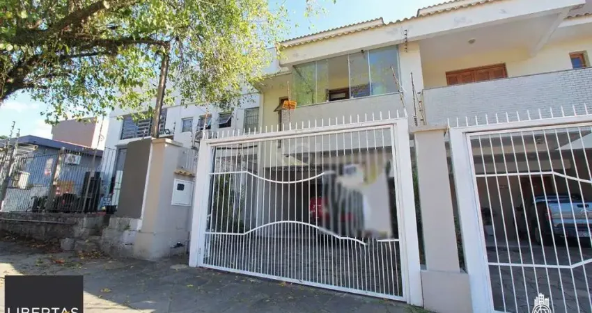 Casa para Venda - 227.93m², 3 dormitórios, 1 suite, 2 vagas - Chácara das Pedras