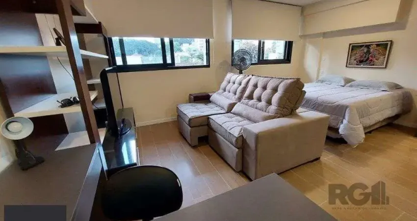 Apartamento stidio com 1 dormitório, 1 vaga de garagem no Bairro Auxiliadora.