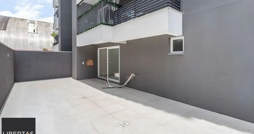 Apto garden com excelente terraço privativo,elevador churrasqueira, gás central. No miolo do menino deus