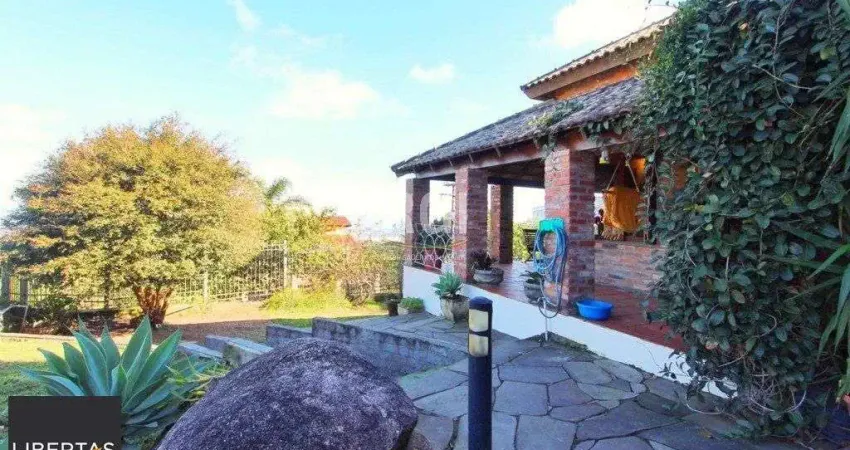 Casa para Venda - 269.06m², 4 dormitórios, sendo 2 suites, 5 vagas - Teresópolis