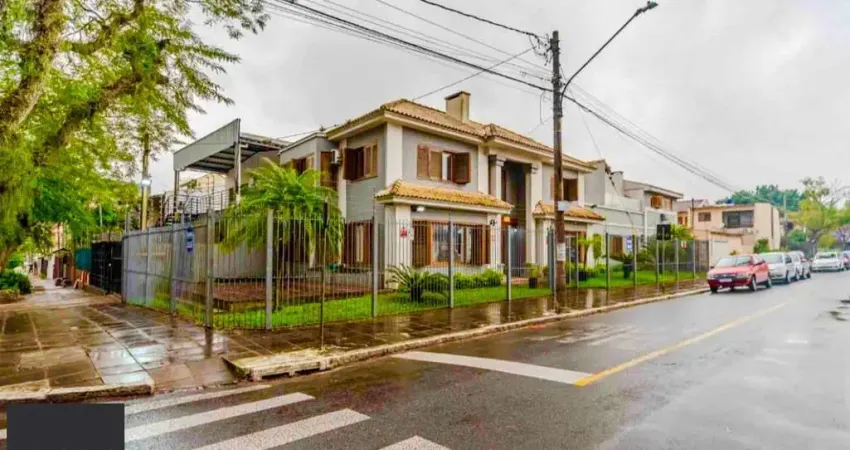 Casa com pátio 4 dormitórios 4 vagas Residencial ou Com. Partenon Porto Alegre