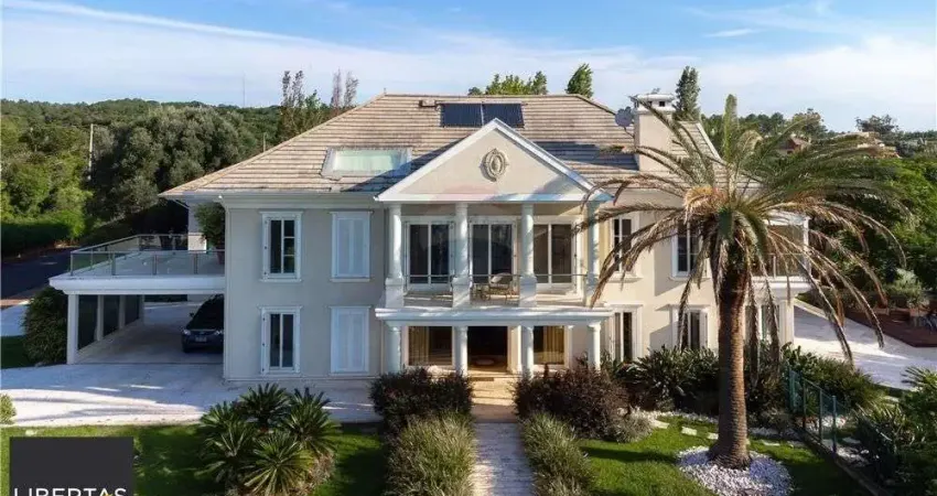 Casa luxuosa à venda, 941 m² por R$ 6.800.000 - Cavalhada - Porto Alegre/RS