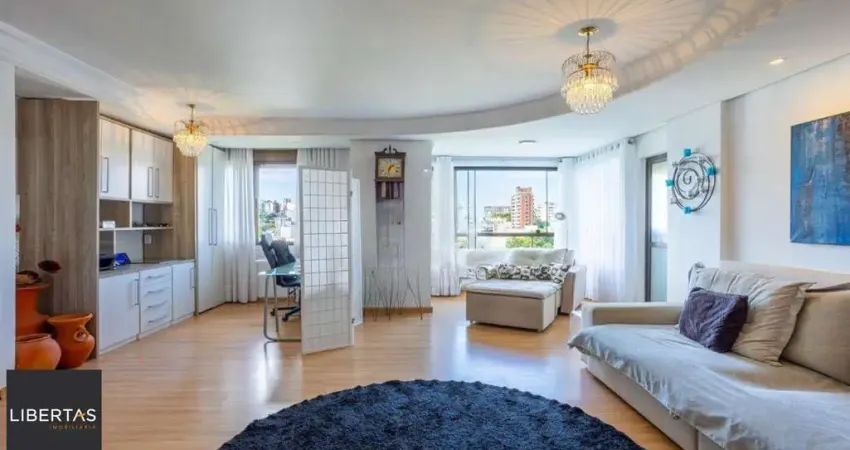 Cobertura com 3 Quartos, 1 suíte, 2 vagas e 211m² no Petrópolis.