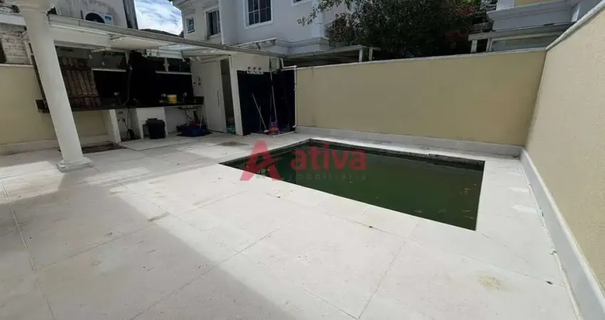 Casa tríplex com 4 quartos a venda no condomínio jardins de monet - recreio dos bandeirantes - rio de janeiro