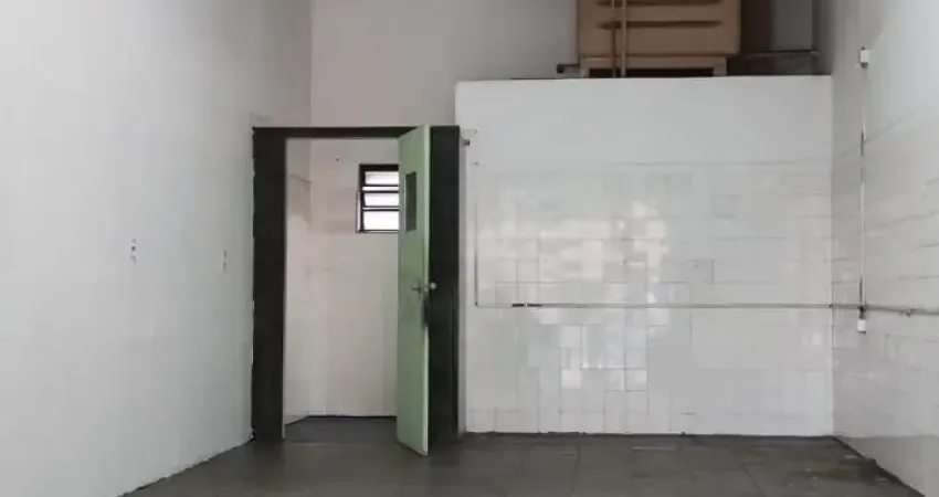 Sala comercial com 32 metros e otima localização no bairro taboão