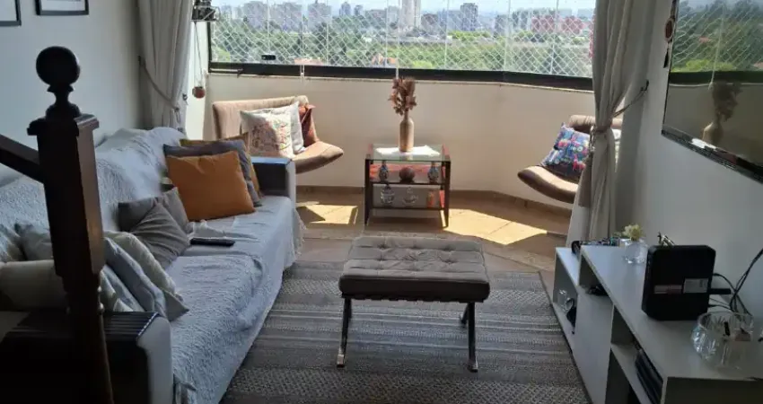 Uma cobertura feita pra viver bem — do granito ao pôr do sol na sacada.