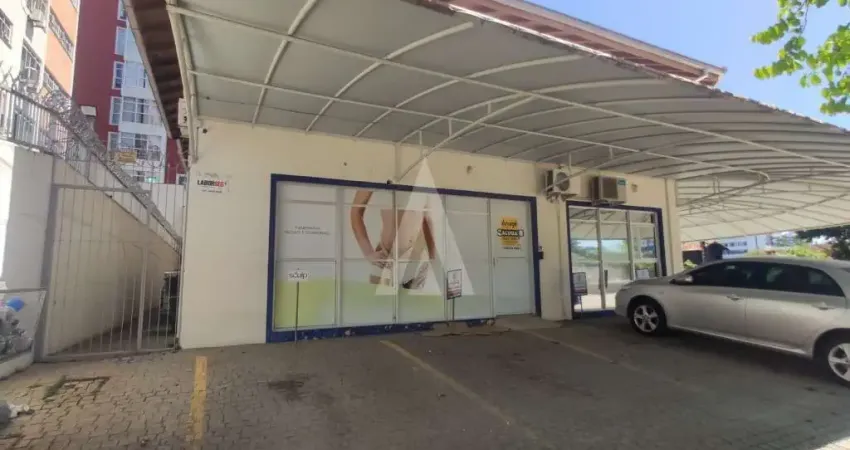 Sala para alugar, 52.80 m2 por R$2300.00  - Anita Garibaldi - Joinville/SC