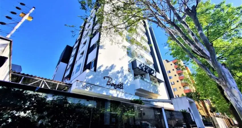 Apartamento no bairro santo antônio, com 02 quartos sendo 01 suíte, cozinha com armários, sacada com churrasqueira e 1 vaga de g