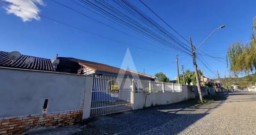 Casa residencial com 3 quartos  para alugar, 260.18 m2 por R$2000.00  - Parque Guarani - Joinville/SC