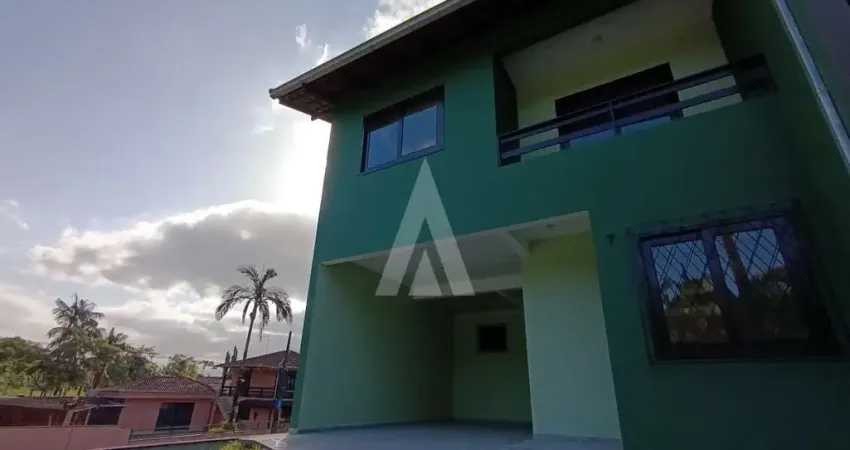 Geminado de esquina no bairro jardim sofia, com 3 quartos, sacada e uma vaga de garagem coberta.