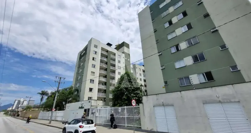Apartamento com 2 quartos  para alugar, 58.70 m2 por R$1950.00  - Santo Antonio - Joinville/SC