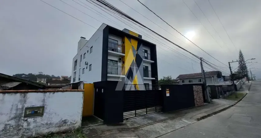 Apartamento com 2 quartos  para alugar, 66.59 m2 por R$2200.00  - Bom Retiro - Joinville/SC