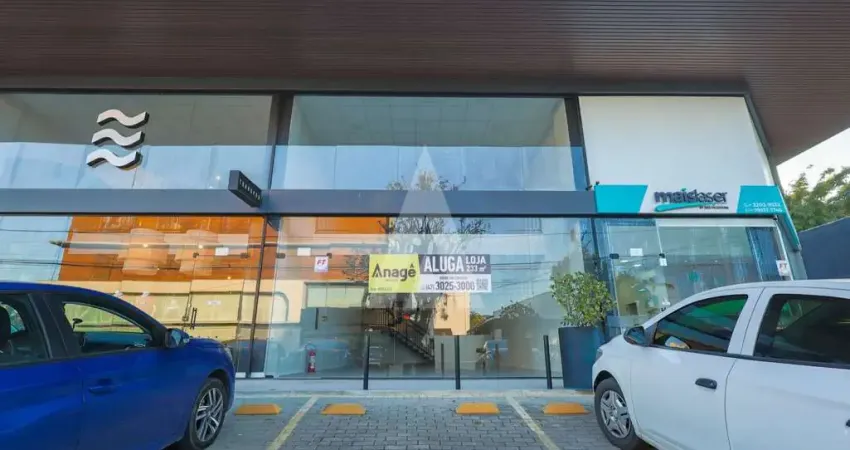 Loja ampla com 233 m2 e estacionamento, rua max colin esquina com a conselheiro arp, bairro américa