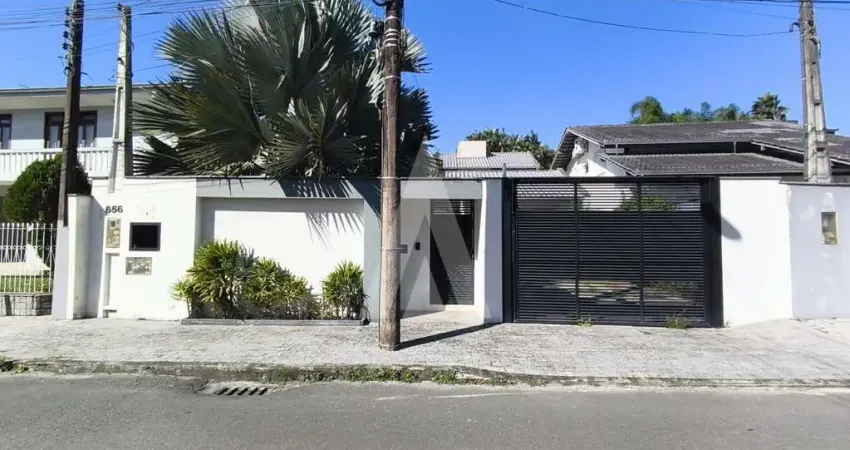 Casa residencial com 4 quartos  para alugar, 275.00 m2 por R$7500.00  - Saguacu - Joinville/SC