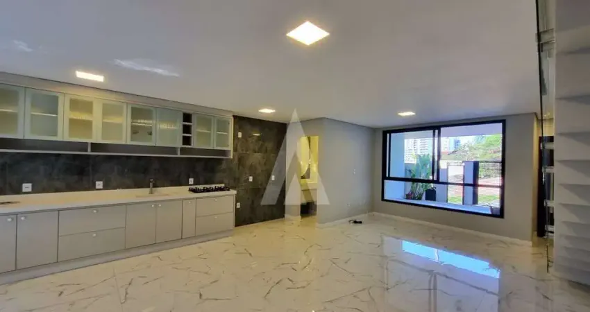 Geminado com 3 suítes, sendo 2 demi-suíte, 1 banheiro social, sacada e portão eletrônico no bairro américa