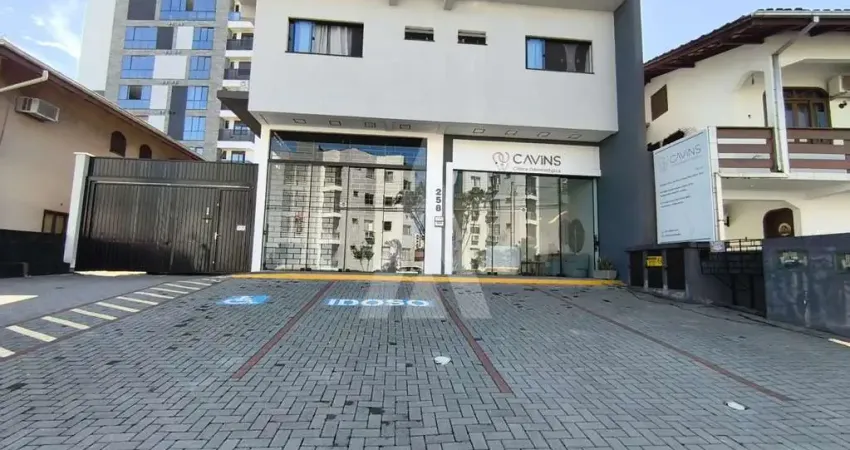 Loja comercial no santo antonio com 100 m² útil e 4,5 m de pé direito