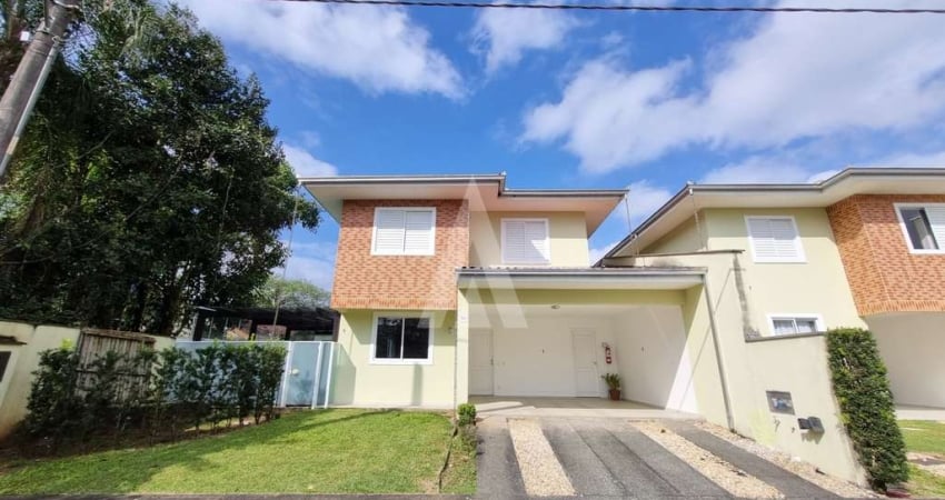 Casa residencial com 3 quartos  para alugar, 130.11 m2 por R$4490.00  - Bom Retiro - Joinville/SC