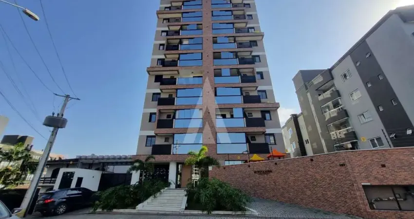 Apartamento com 2 quartos, sendo 1 suite, sala de estar e jantar em conceito aberto, 1 bwc social, cozinha com armario e sacada