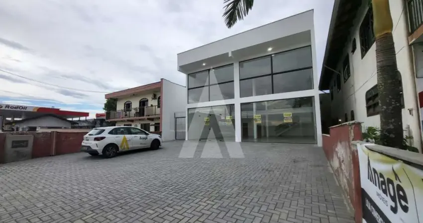 Loja para alugar, 196.42 m2 por R$5500.00  - Fatima - Joinville/SC