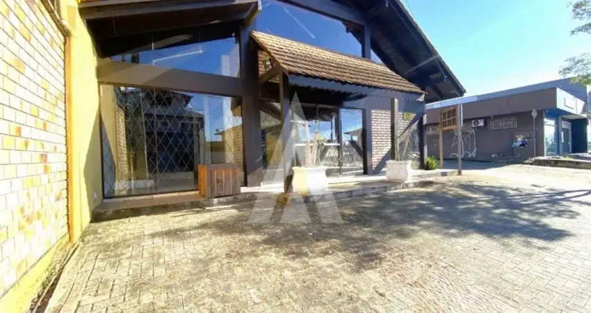 Casa comercial para alugar, 272.00 m2 por R$5500.00  - Iririu - Joinville/SC