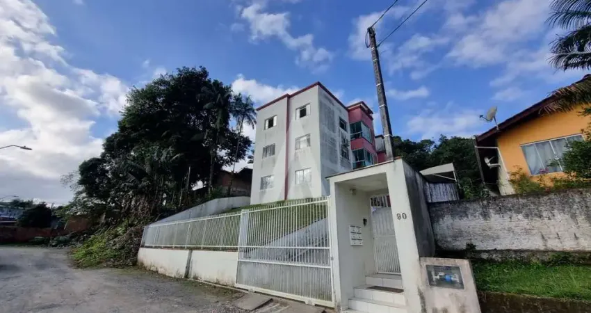 Apartamento com 2 quartos  para alugar, 52.00 m2 por R$1590.00  - Bom Retiro - Joinville/SC