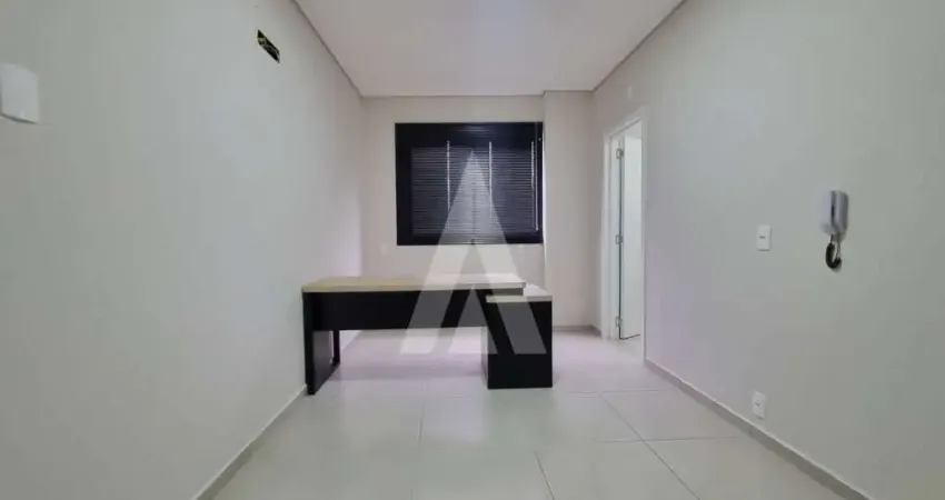 Sala para alugar, 32.58 m2 por R$1800.00  - Bucarein - Joinville/SC