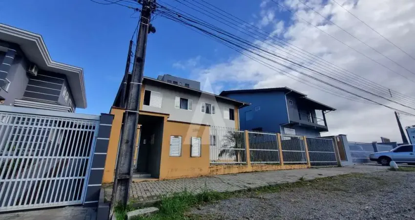 Apartamento no Bairro Santo Antônio com 1 quarto, cozinha com armários e área de serviço e 1 vaga de garagem.
