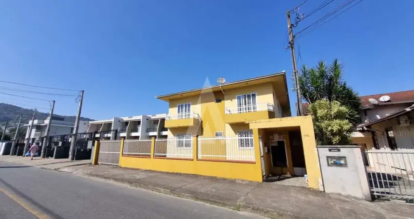 Apartamento com 2 quartos  para alugar, 65.00 m2 por R$1400.00  - Bom Retiro - Joinville/SC