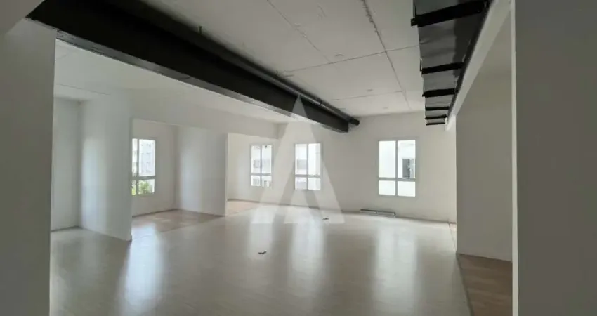 Sala para alugar, 98.14 m2 por R$6379.10  - Bom Retiro - Joinville/SC