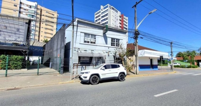 Casa residencial com 2 quartos  para alugar, 87.00 m2 por R$1890.00  - Centro - Joinville/SC