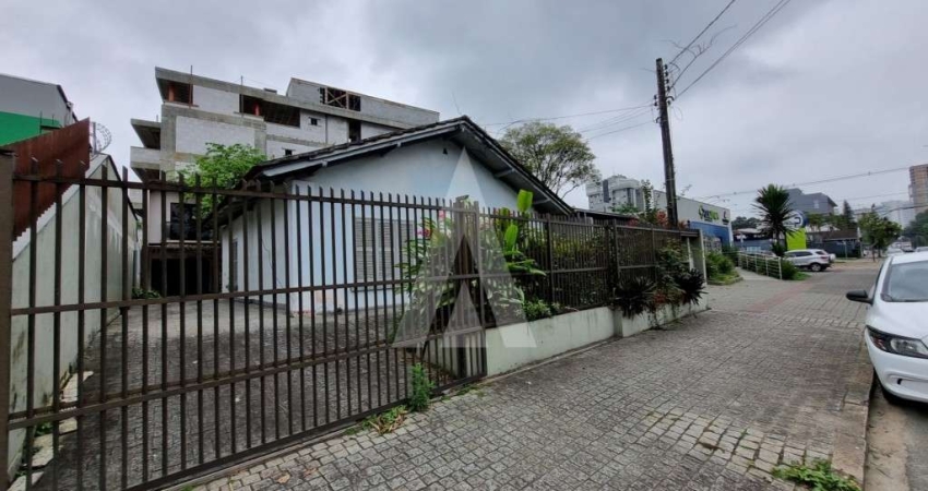 Casa comercial com 1 quarto  para alugar, 140.00 m2 por R$4700.00  - America - Joinville/SC