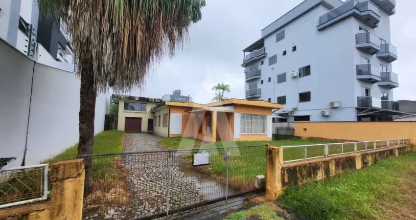 Terreno para alugar, 619.75 m2 por R$6000.00  - America - Joinville/SC