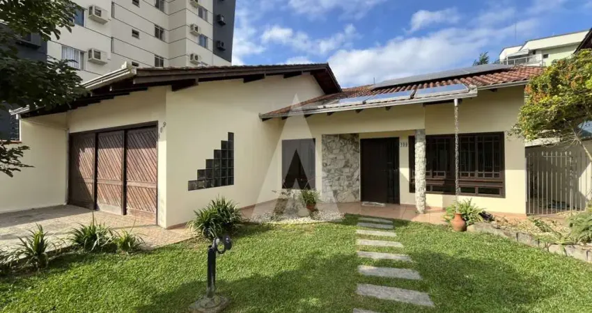 Casa residencial com 3 quartos  para alugar, 207.33 m2 por R$5900.00  - Santo Antonio - Joinville/SC