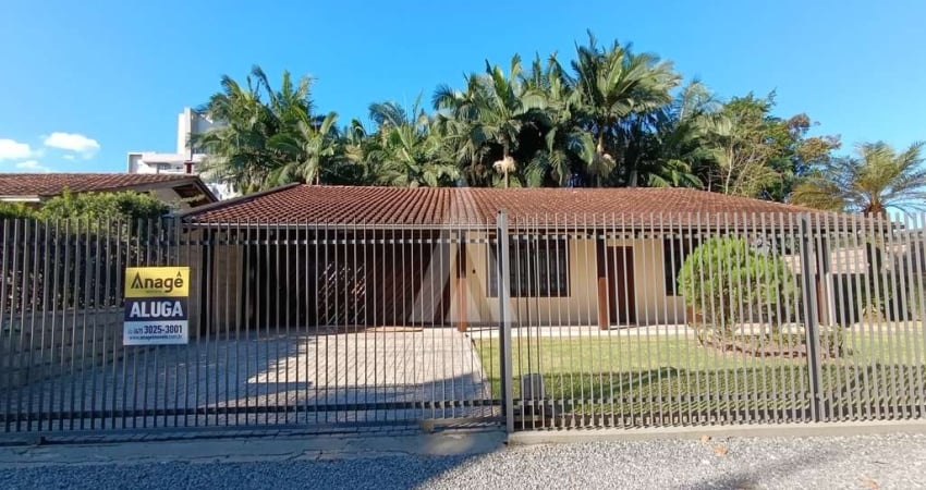 Casa residencial com 3 quartos  para alugar, 141.41 m2 por R$4600.00  - Costa E Silva - Joinville/SC
