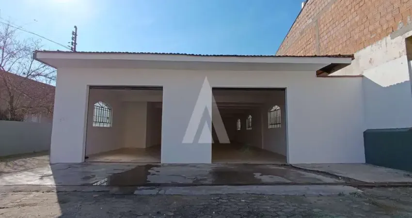 Loja no guanabara com amplo espaço interno, lavabo e estacionamento aos fundos.