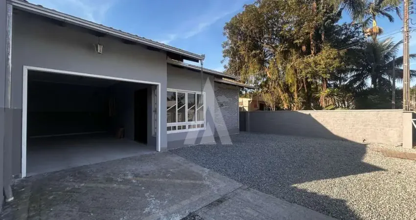 Casa residencial com 3 quartos  para alugar, 121.10 m2 por R$3600.00  - Jarivatuba - Joinville/SC