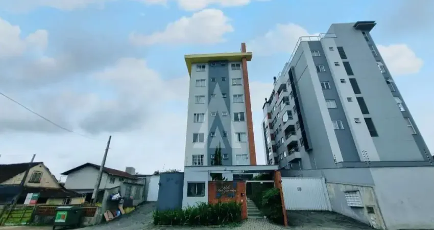 Apartamento no bairro bom retiro com 2 quartos, sendo 1 suíte, sacada com churrasqueira, prédio com elevador e 1 vaga de garagem