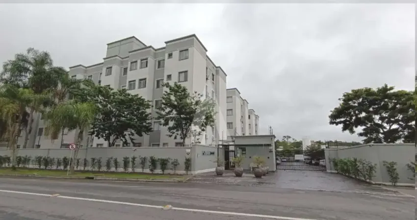 Apartamento com 2 quartos, 1 bwc social, cozinha mobiliada e 1 vaga de garagem.